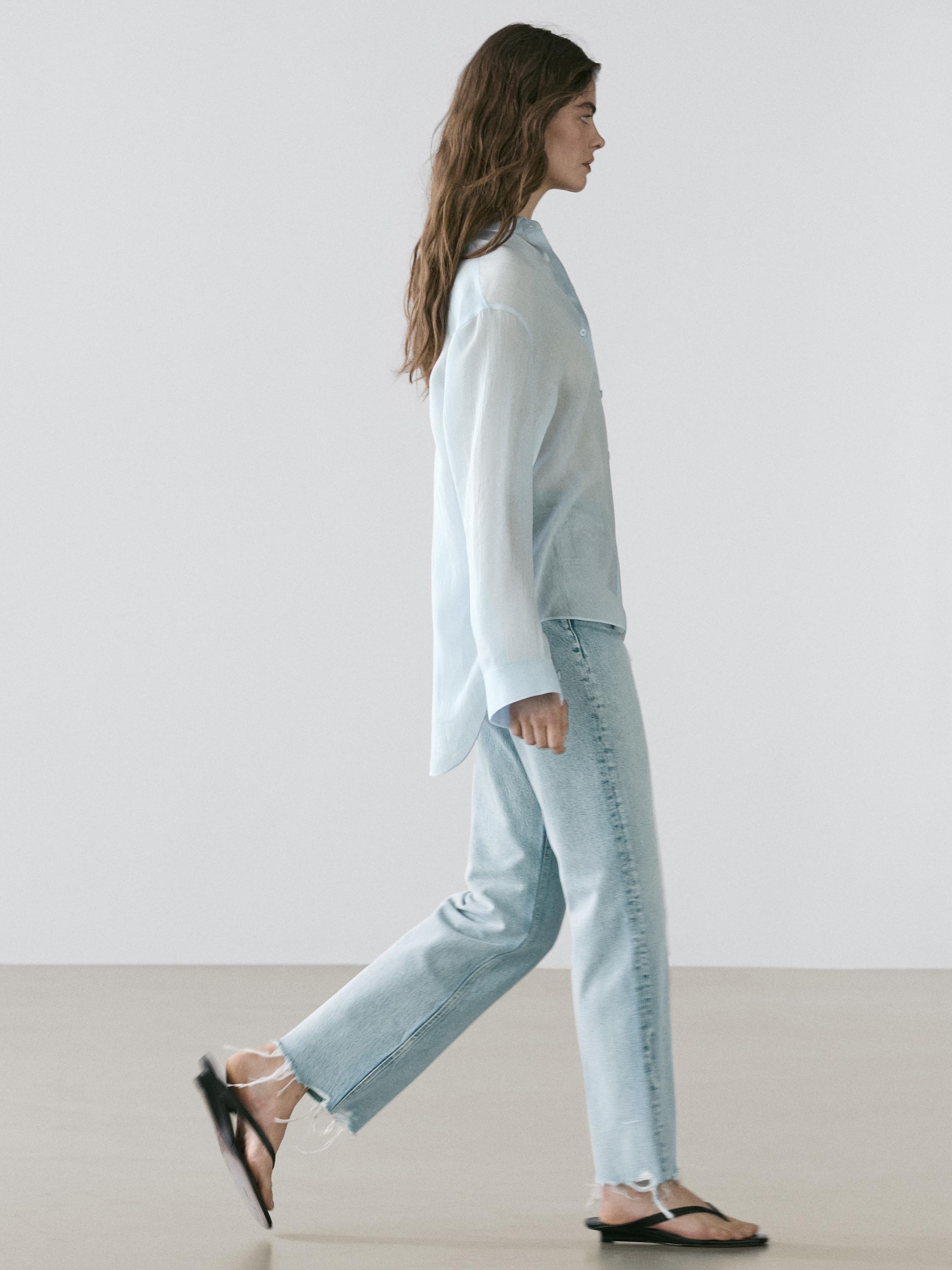 Flowing shirt with collar